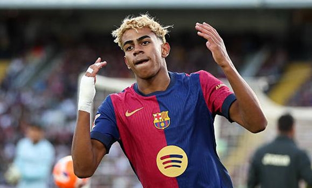 Thần đồng Lamine Yamal: Vượt bóng Messi, kiến tạo huyền thoại riêng tại Barcelona