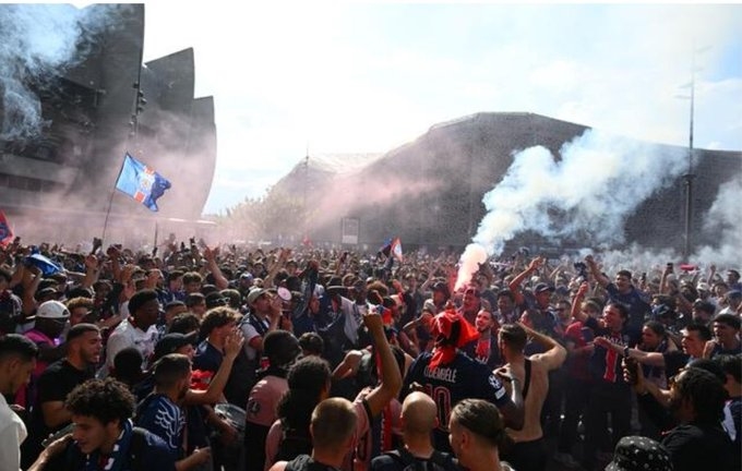 PSG vô địch Club World Cup: Niềm vui chiến thắng giữa sự im lặng của Paris